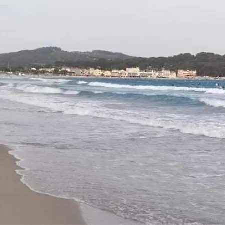 Coquet Bas De Villa 아파트 *